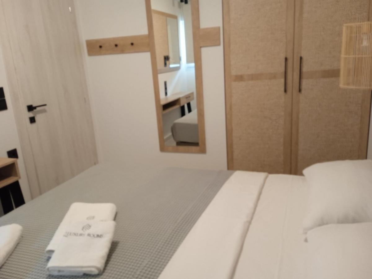 Q Luxury Rooms Paleros Eksteriør bilde