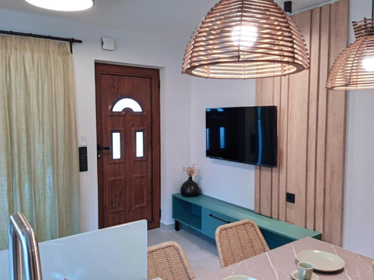 Q Luxury Rooms Paleros Eksteriør bilde