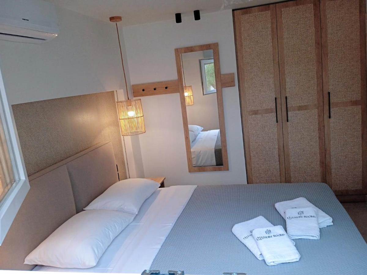 Q Luxury Rooms Paleros Eksteriør bilde